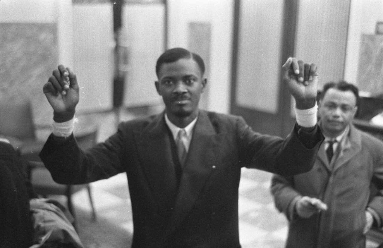 2024_Soundtrack to a Coup d’Etat_Johan Grimonprez_Patrice Lumumba arrives in Brussels © Harry Pot_Anefo_Nederlands Nationaal Archief