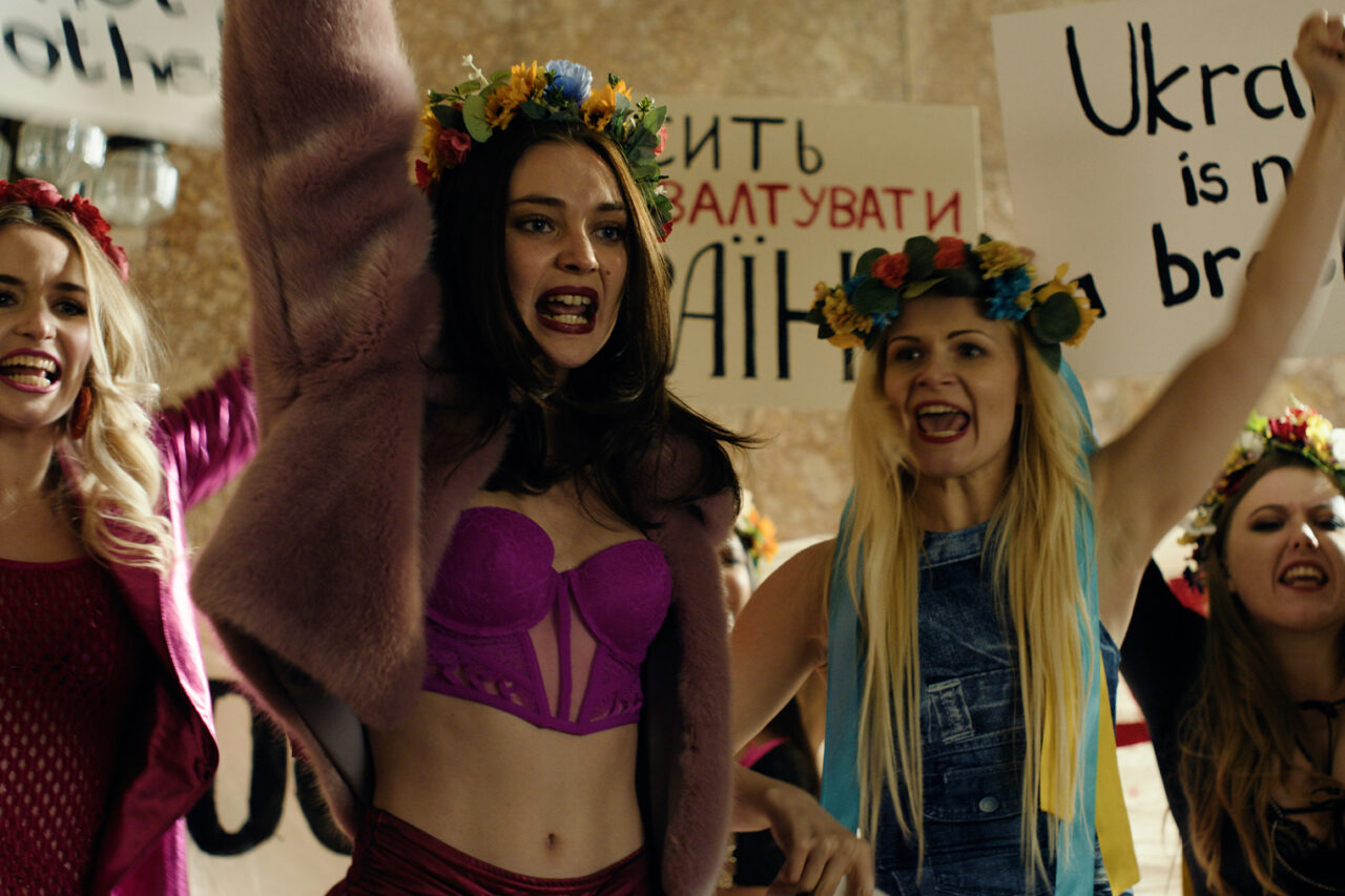 Photo 4 © 2024 – Rectangle Productions – 2.4.7. Films – Hero Squared – France 3 Cinéma – Tabor Ltd