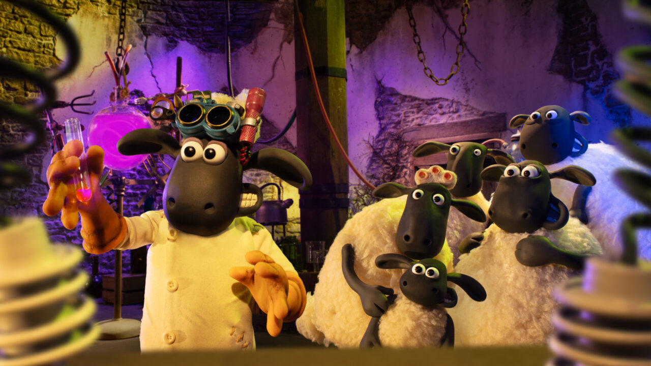Shaun-the-Sheep-The-Beast-of-Mossy-Bottom-Stills-Press-Photos-7749×4359-STS-BEAST-PS-040-06130-Sci-Shaun-With-Flock-jpg